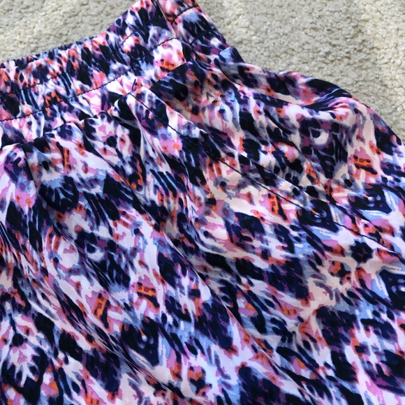 Patterned Shorts - Picture 3 of 4